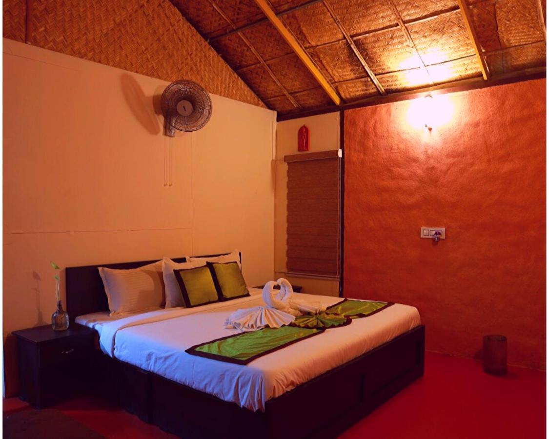 Koomankolly Resort Thirunelly Exterior foto
